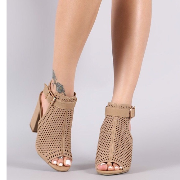 TAN peep toe Open back diamond cut out chunky heel - Picture 7 of 8